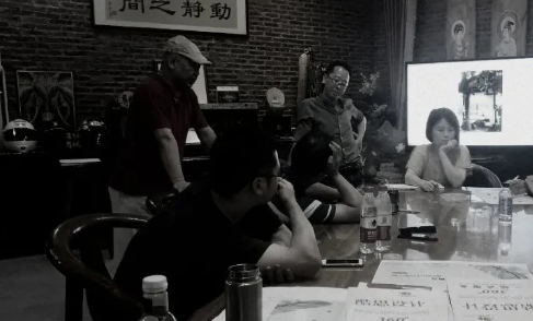 深圳標派視覺-位於設計之都深圳市寶安區福永，專業從事企業品牌形象設計與研究的深圳設計公司，我們為寶安、福永、西鄉、沙井、鬆崗、公明、石岩、南山、羅湖、觀瀾、龍華、光明、大浪、阪田等地區的客戶提供專業品牌VI策劃設計，餐飲VI設計，品牌商標設計注冊，寶安畫冊設計，寶安VI設計，福永VI設計，福永LOG